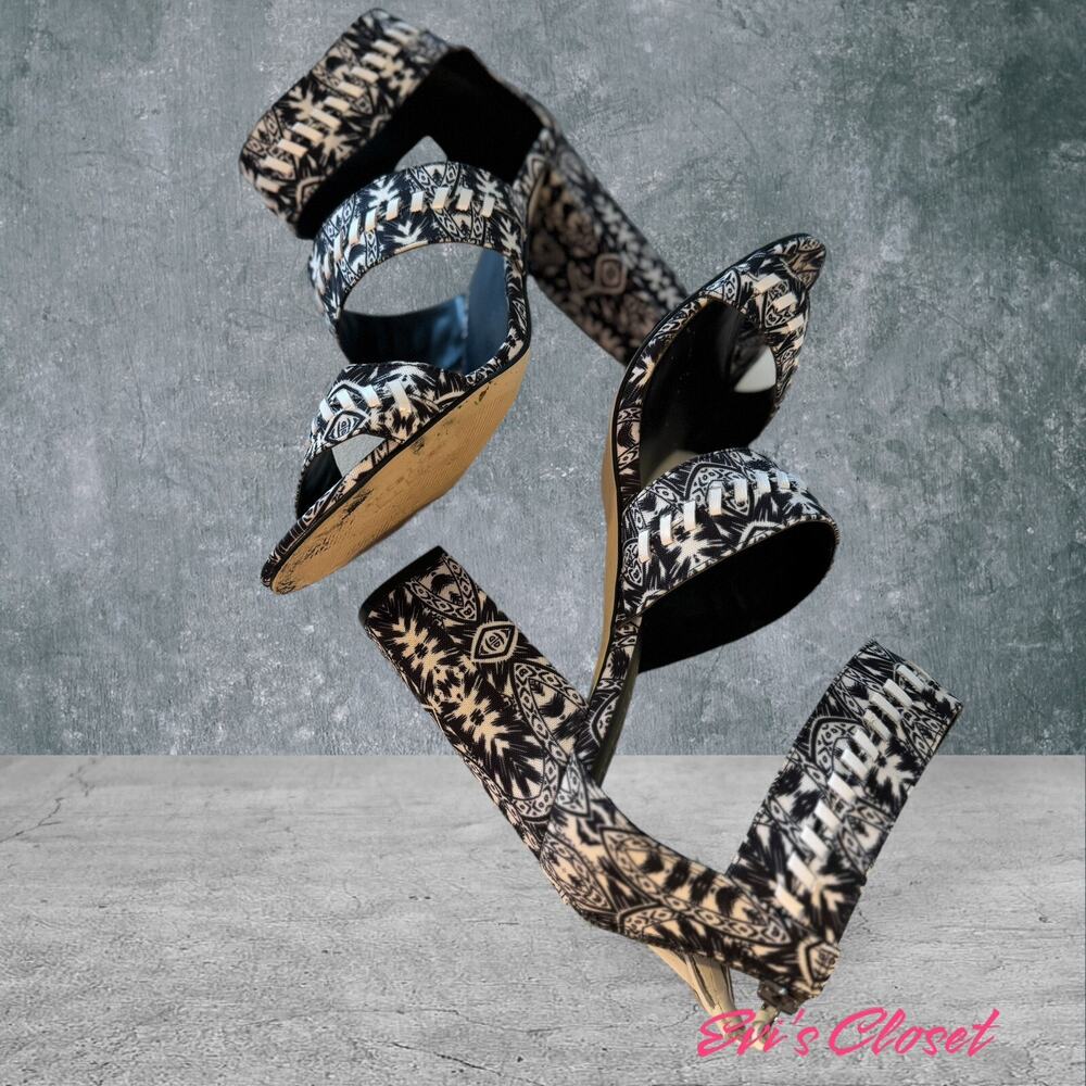 Nicole Miller Artelier  Miami Printed Block Heel Sandal Retro Bold Fabric Sz 10M